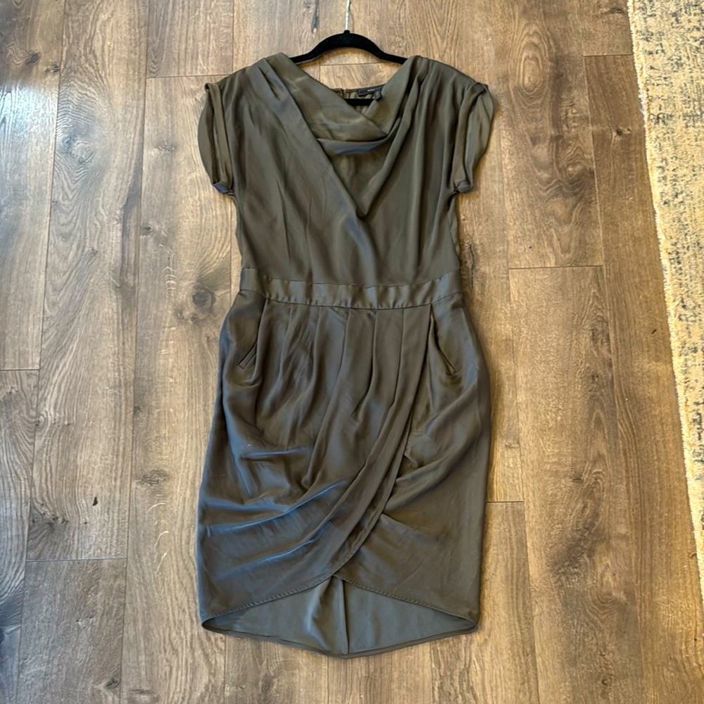BCBGMaxAzria Green Ruched Sheath Midi Dress for Night Out